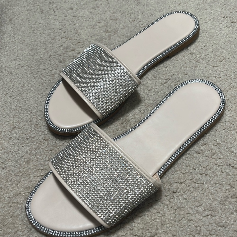 Rhinestone slide size 7/8 worn a couple hours